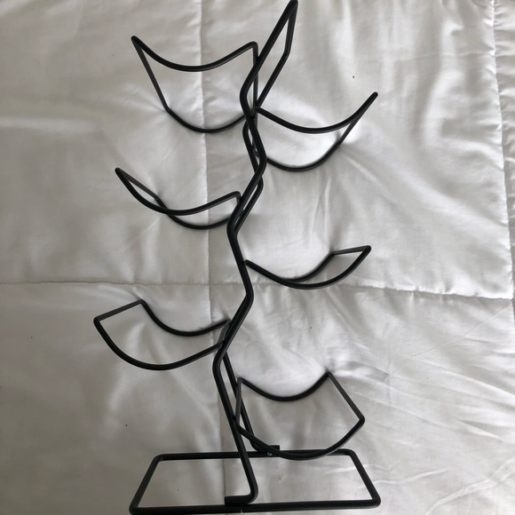 Minimalist black wire wine rack - Picture 1 of 3